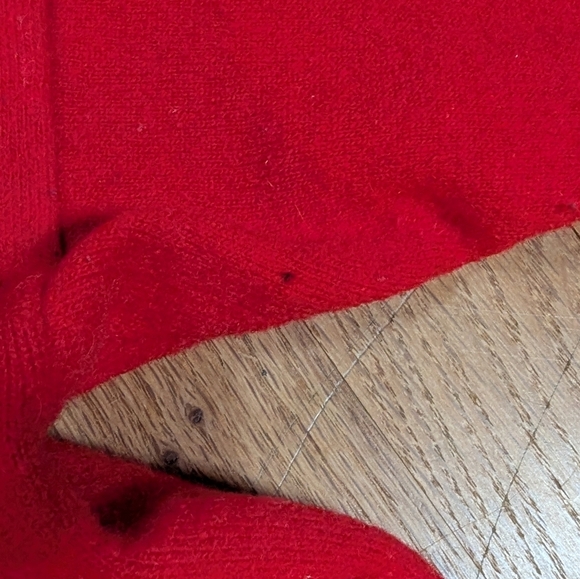 Vintage Red Hot Wool & Angora Cardigan ✨ Cozy Luxe Vibes! - Picture 5 of 8